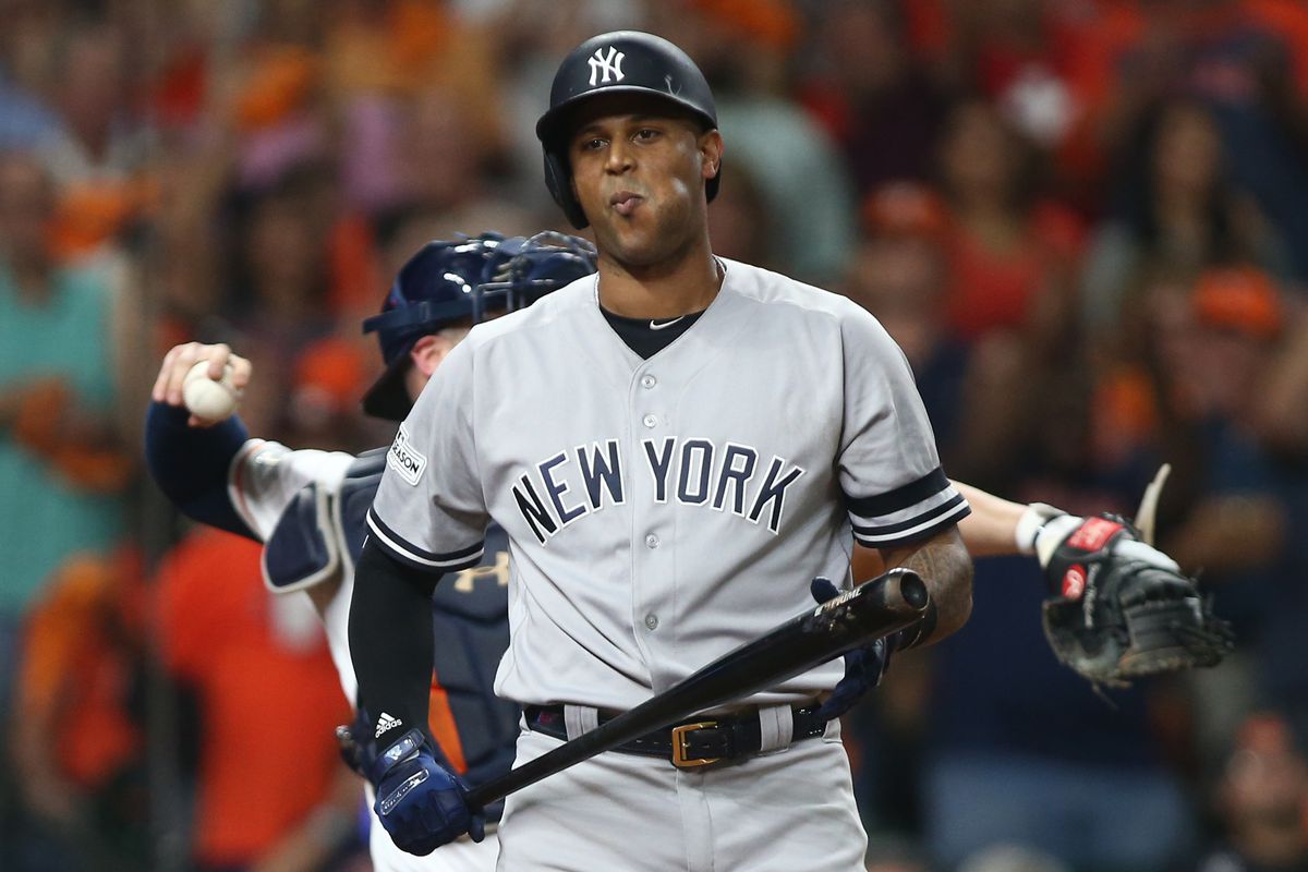 New York Yankees cut struggling OF Aaron Hicks, Sports